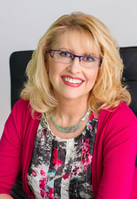 Сьюзен Фризен, основатель отмеченной наградами фирмы по разработке и цифровому маркетингу eVision Media, является веб-специалистом, консультантом по бизнесу и маркетингу и консультантом по социальным сетям